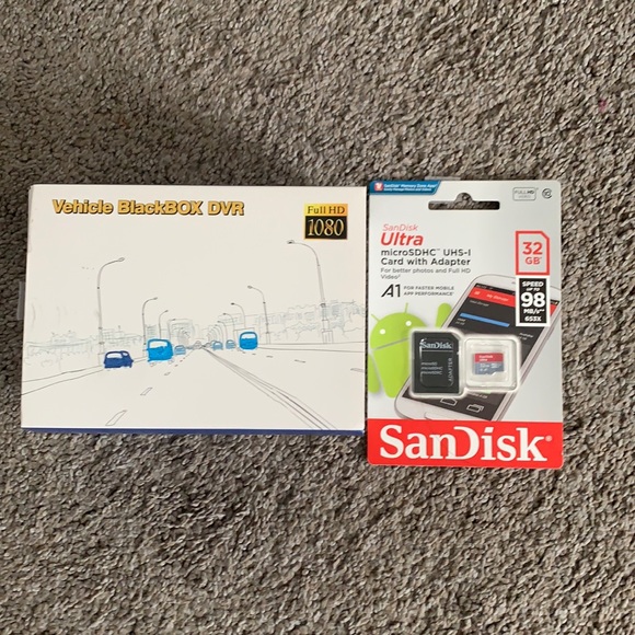 Vehicle BlackBOX DVR with 32 GB Memory Card - Picture 1 of 3